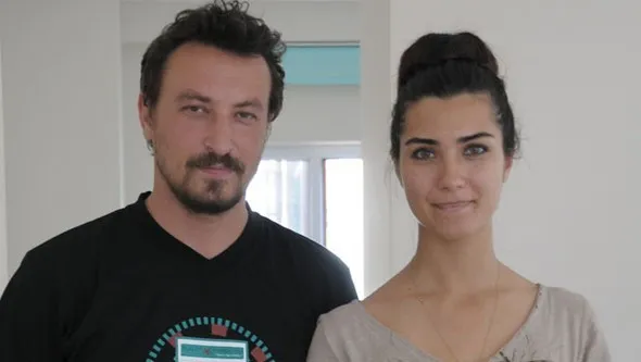 Onur Saylak Tuba Büyüküstün'ü yok sayıyor!