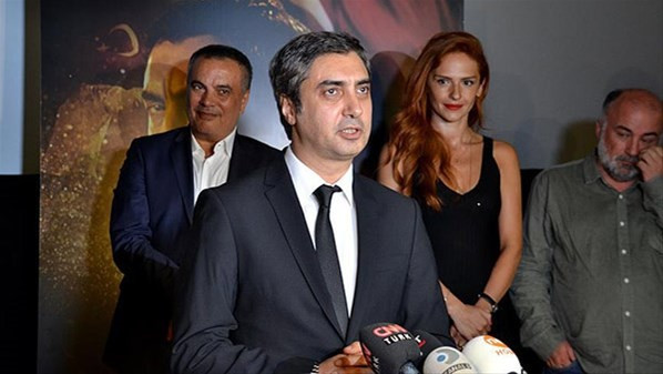 Kurtlar Vadisi Vatan'a, Sinem Uslu hangi karakterle dahil oldu?