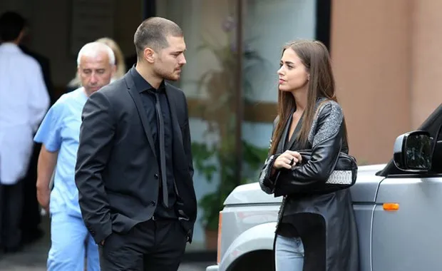 Bensu Soral, Çağatay Ulusoy'u takip etmeyi bıraktı mı?