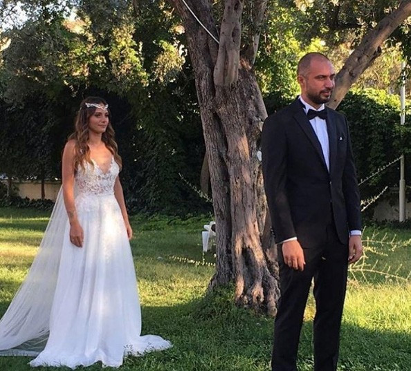 Ateşböceği'nin Aslı'sı Nilay Deniz evlendi gelinliği tanıdık çıktı
