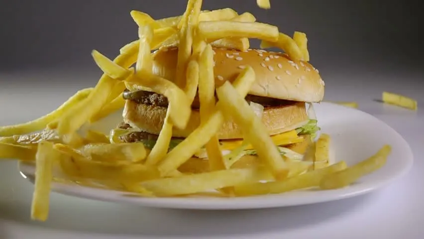 Ünlü fast food çalışanından şaşırtan patates kızartması itirafı