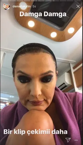 Demet Akalın 7 yıl aradan sonra sarışın oldu