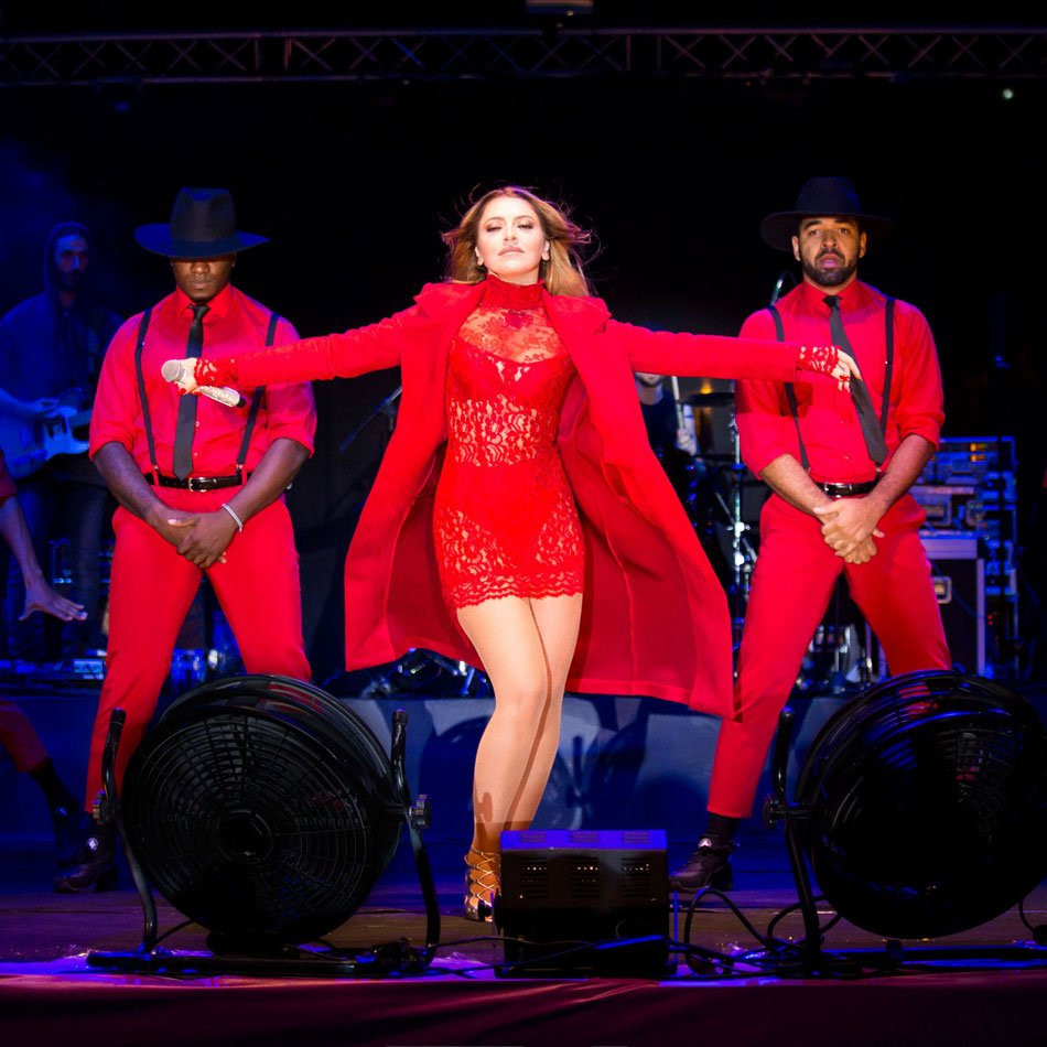 Hadise: Aldatıldım, yalnız kaldım...