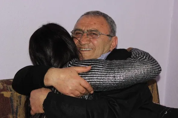 27 yıl sonra birbirini bulan baba ve kızın film gibi hikayesi