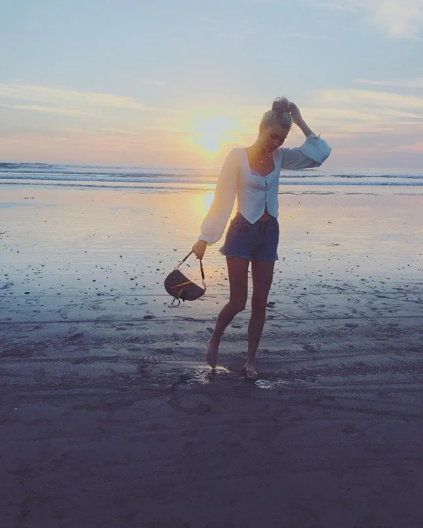 Elsa Hosk'un Kosta Rika tatilinden yürek hoplatan kareleri