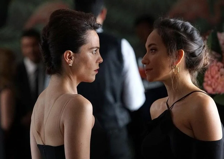 Duygu Sarışın: Her karakterin hayatta bir yansıması vardır