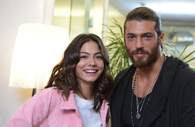 Erkenci Kuş'ta ilginç hata: Özge Özberk'ten açıklama geldi