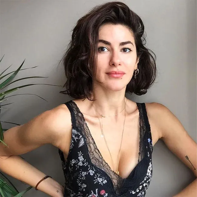 Nesrin Cavadzade: Yemin ederim ben de lahmacun yiyorum