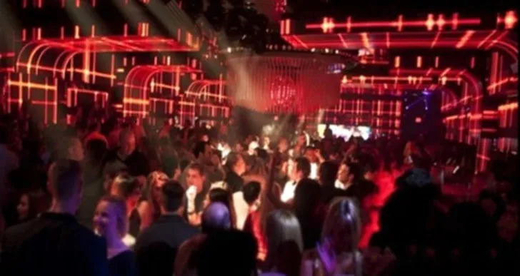Gece kulübünde skandal: Toplu tecavüz edip yayınladılar