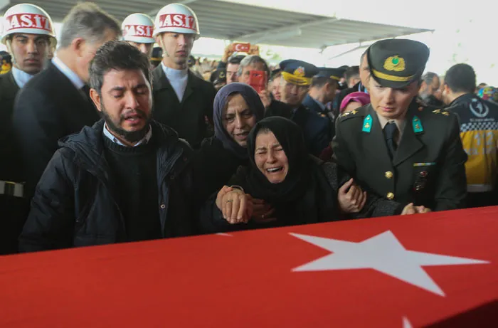 Afrin şehitleri son yolculuklarına çıktı! Yürekler yandı