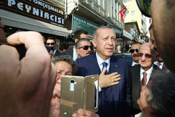 Erdoğan Beykoz'da şarküteri alışverişinde böyle görüntülendi