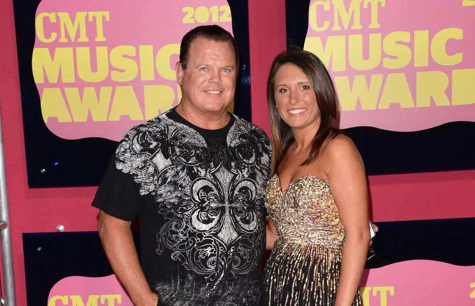 Jerry Lawler ilişkiye girdiği sırada felç geçirdi