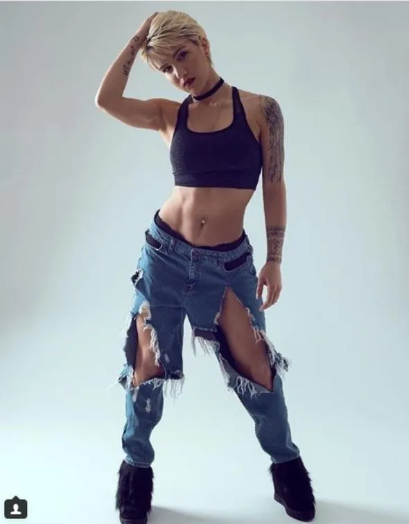 Survivor 2018 güzellerinin instagram paylaşımları olay oldu: Elif Şadoğlu, Sahra Işık, Birsen Bekgöz