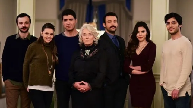 Star TV Jet Sosyete'nin ipini çekti: Gülse Birsel ne yapacak?