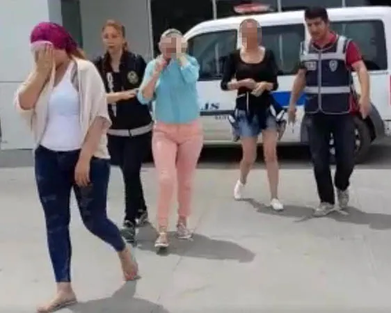 Kuşadası'nda otele fuhuş baskını