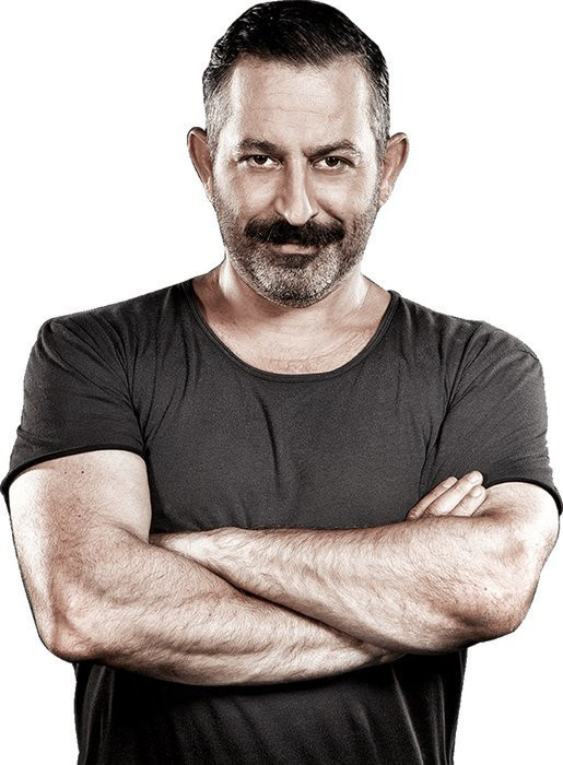 Cem Yılmaz'dan Defne Samyeli ve Deren Talu'ya büyük jest