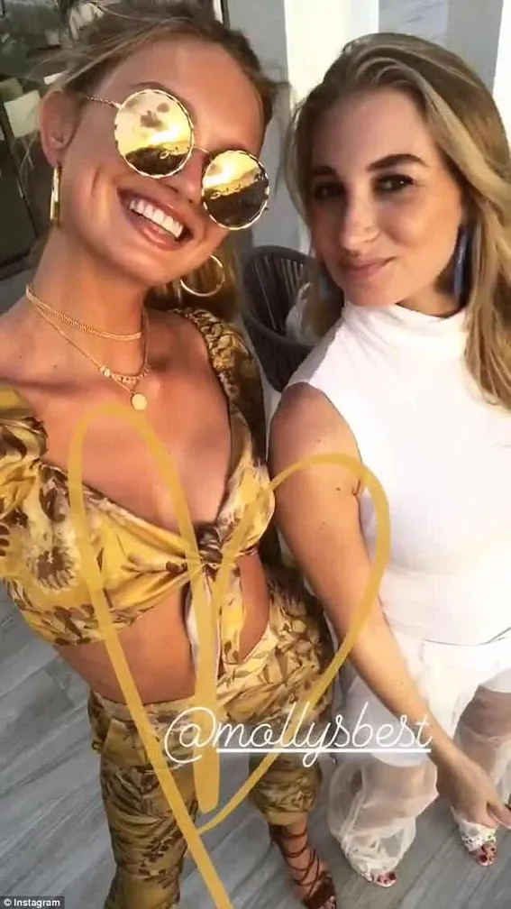 Victoria's Secret meleklerinin bekarlığa veda partisi