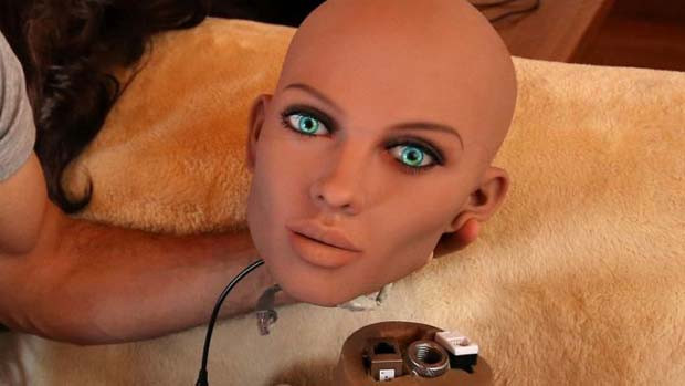 Çocuk seks robotları tepkilere neden oldu