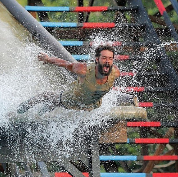 O iki isim aşk mı yaşıyor? Survivor'da bir aşk daha!