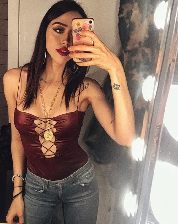 Hamdi Alkan'ın kızı Zeynep Alkan duşta paylaştığı fotoğrafla olay oldu