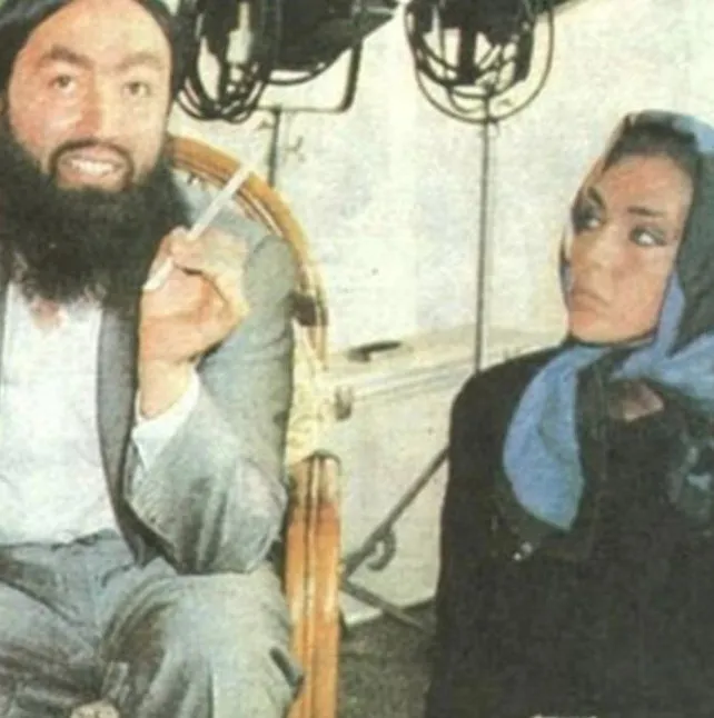 Ahu Tuğba Adnan Oktar'la olan fotoğrafının hikayesini anlattı