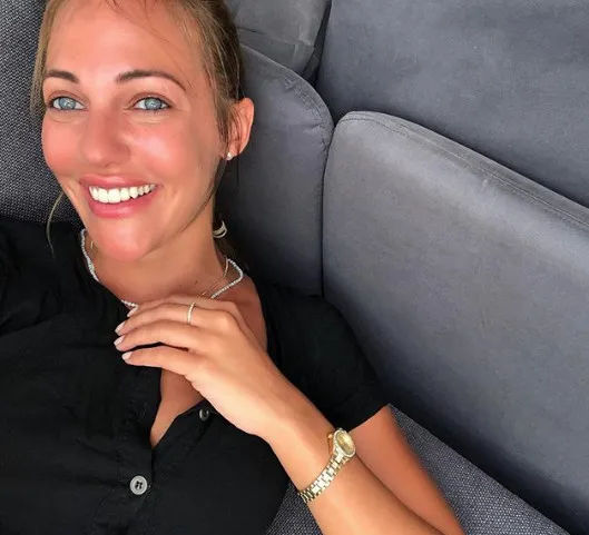 Meryem Uzerli'nin yeni tarzı beğenilmedi