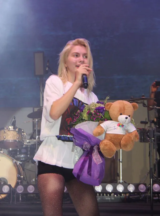 Aleyna Tilki'nin konserine çocuklar akın etti