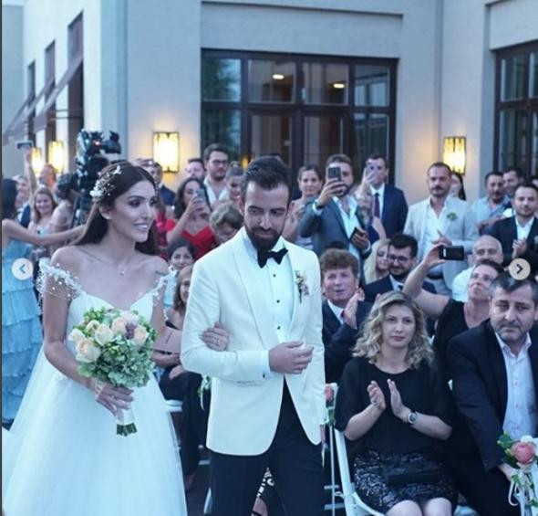 Yavuz Bingöl'ün mutlu günü! Kızı Türkü Bingöl evlendi
