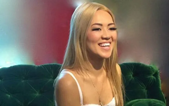 36 Yaşındaki Alman hostes Mandy bekaretini 250 Bin Euro'ya sattı