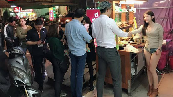 Restoran satışlarını patlatan Taylandlı model kariyerine ara verebilir