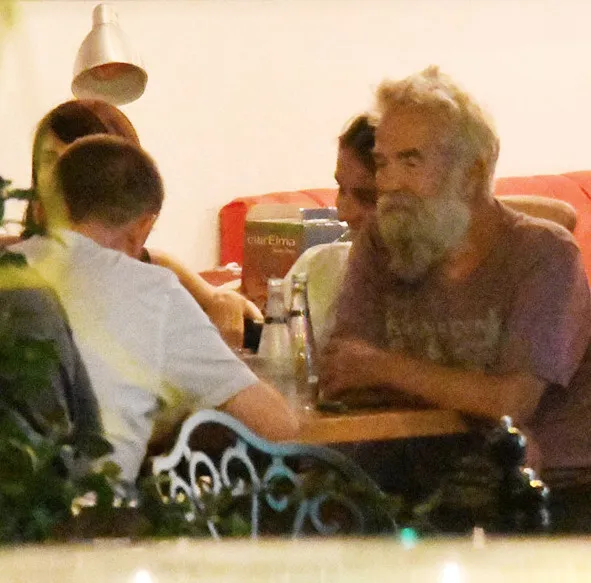 Orhan Oğuz 48 yaş küçük sevgilisiyle yakalandı