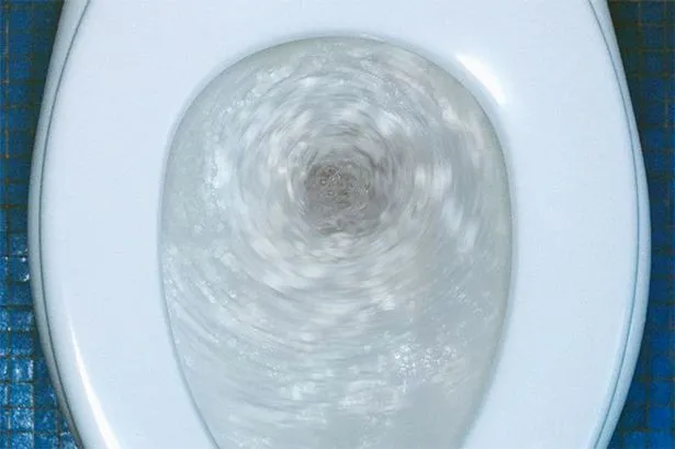 Duşa girdiğinizde klozet kapağı açık mı kapalı mı kalmalı?