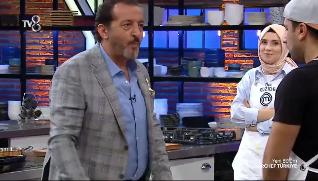 MasterChef'te Mehmet Şef sinirlendi! Yasin'e sakın ağzından çıkarma diyerek zorla yedirdi