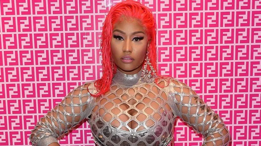 Nicki Minaj ünlü giyim markası Fendi'nin yüzü oldu tepki çekti