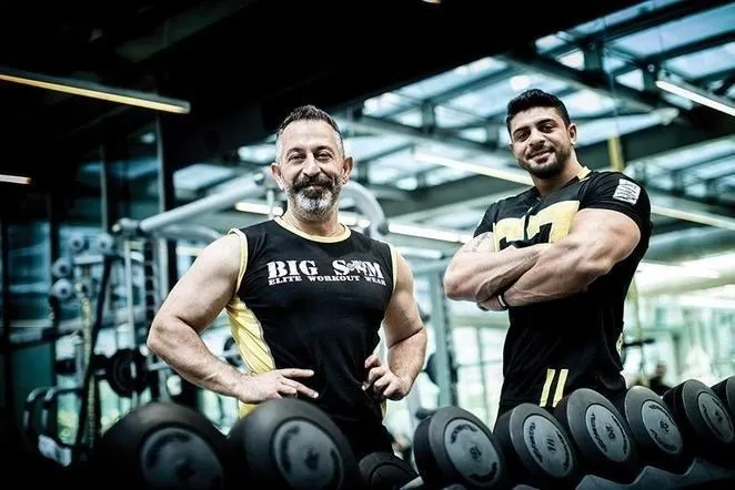Cem Yılmaz spor hocasını uzaylı yaptı