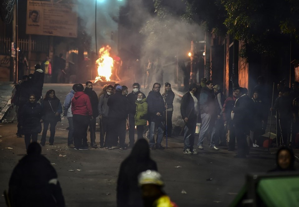 Bolivya'da darbe: Morales Meksika bayrağıyla kaçtı