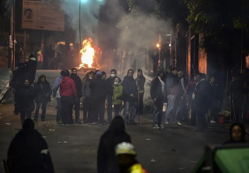 Bolivya'da darbe: Morales Meksika bayrağıyla kaçtı