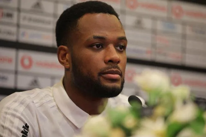 Beşiktaşlı Larin'den Dilan Çiçek Deniz'e mesaj