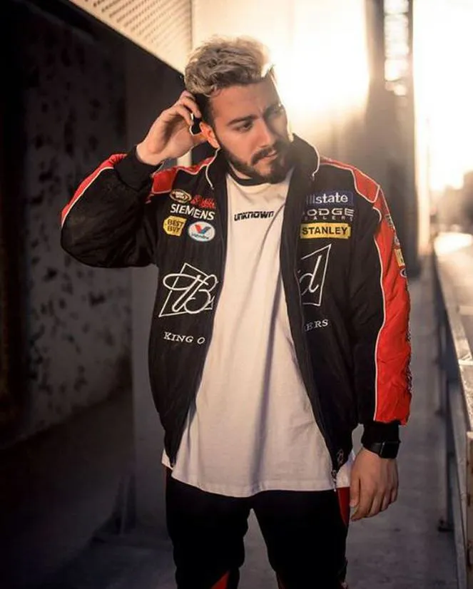 Ali Eyüboğlu: Enes Batur evlenmedi filminin reklamını yaptı
