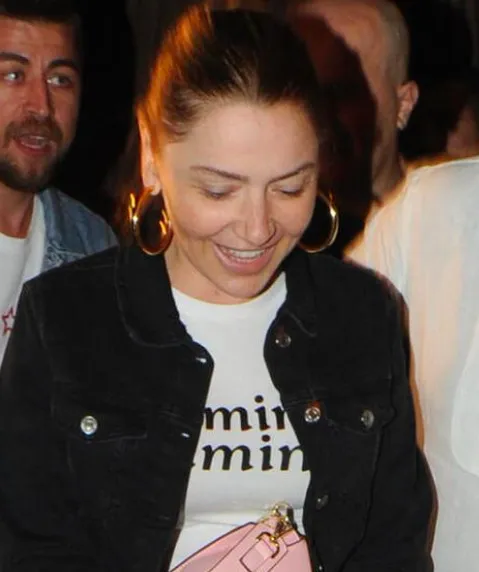 Hadise'nin makyajsız fotoğraf çağrısına hangi ünlüler destek verdi?