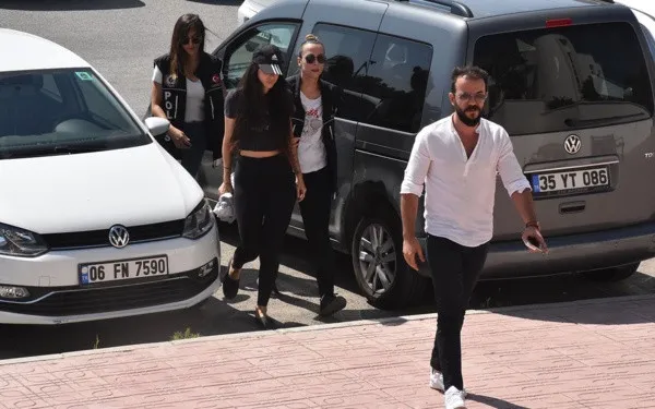 Sosyal medya fenomeni Pelinsu gözaltına alındı