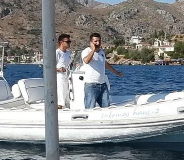 Bensu Soral ve eşi görüntülenmesin diye görevliler bakın ne yaptı