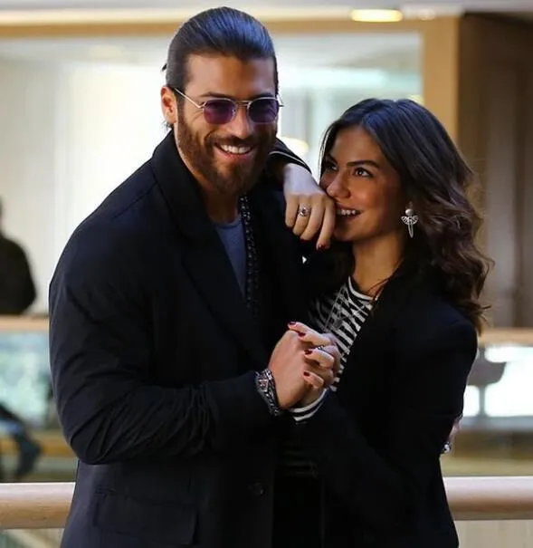 Can Yaman ve Demet Özdemir birbirlerine övgü yağdırdı!