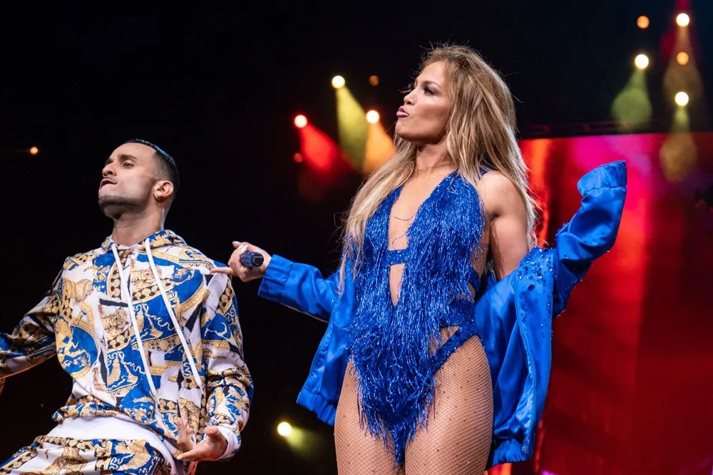 Jennifer Lopez'in Antalya konserindeki kıyafetleri sınıfta kaldı!