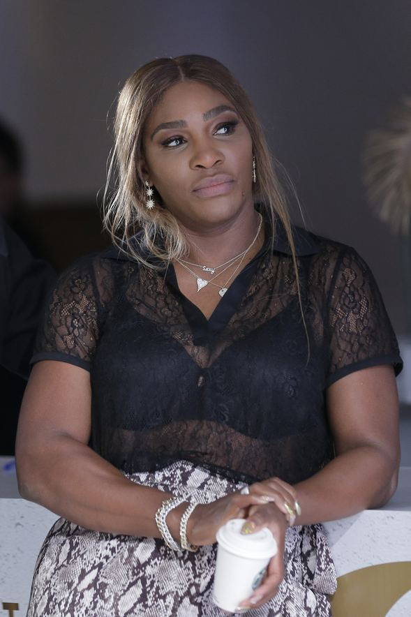 Serena Williams 2 yaşındaki kızıyla podyuma çıktı!