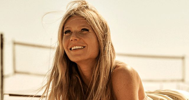 Gwyneth Paltrow'un çırılçıplak yoga pozu olay oldu
