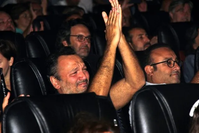 Ali Sunal'ın gözyaşları sel oldu