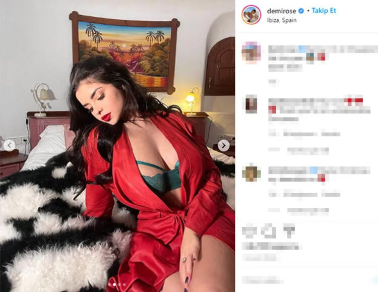 Demi Rose'dan Noel pozları