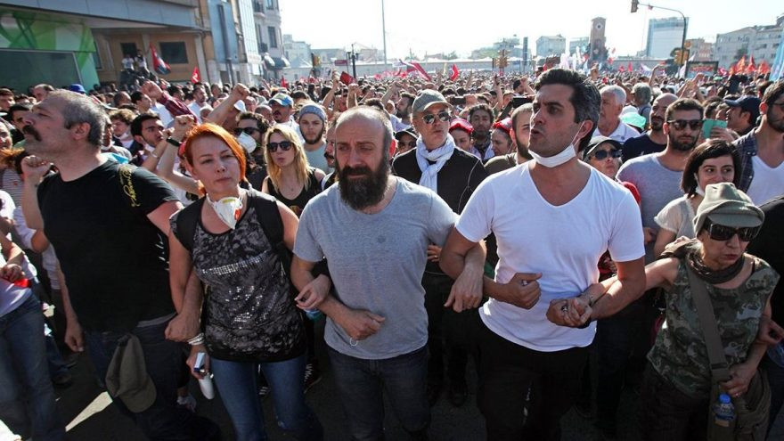 Sanatçılardan Gezi Parkı Davası’ndaki beraat kararlarıyla ilgili çarpıcı mesajlar