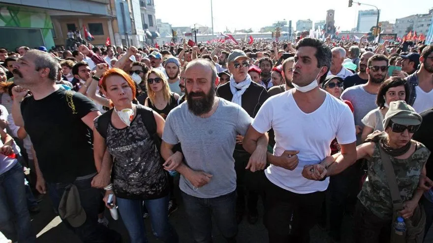 Sanatçılardan Gezi Parkı Davası’ndaki beraat kararlarıyla ilgili çarpıcı mesajlar